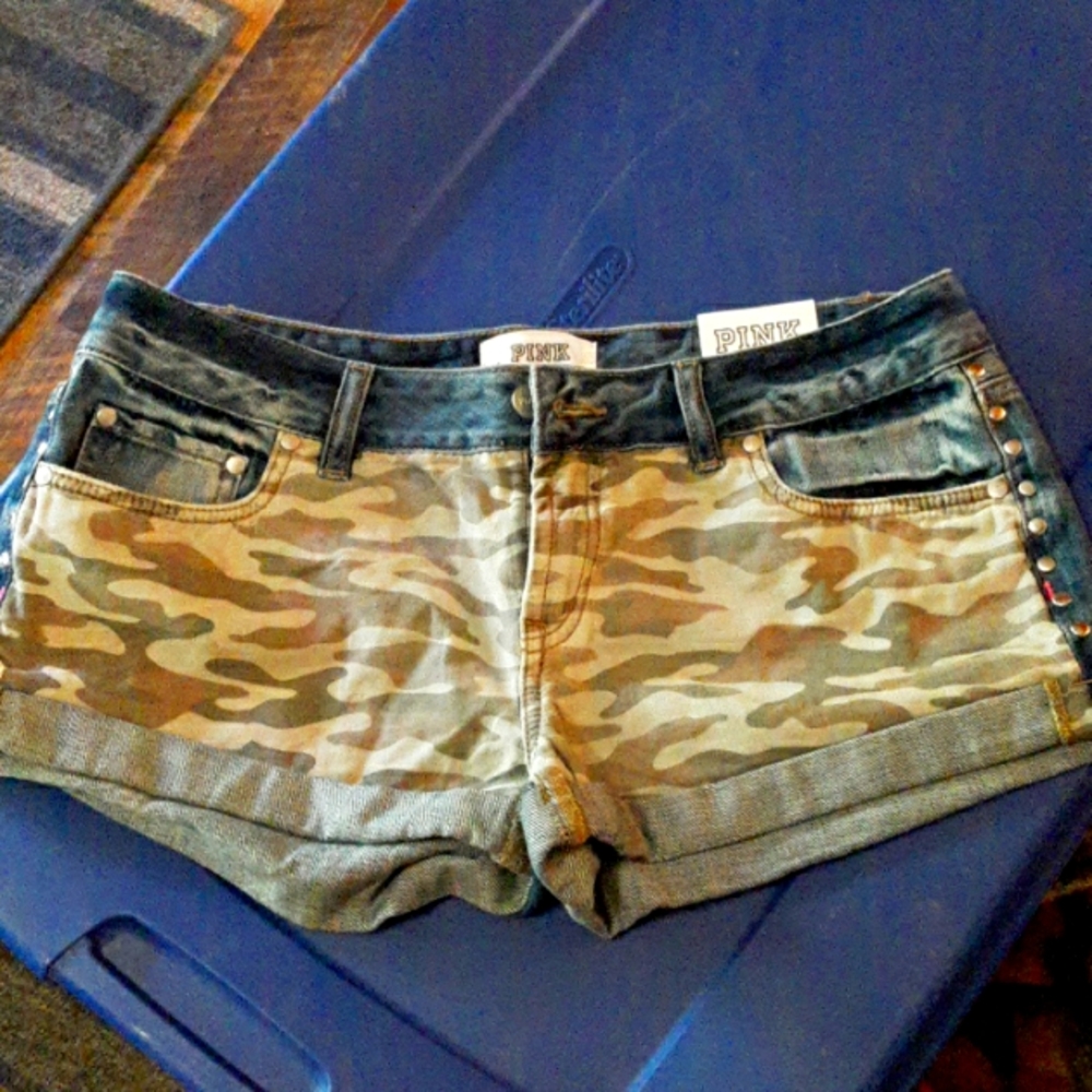 Victoria's Secret Pink Y2K Camo Shorts